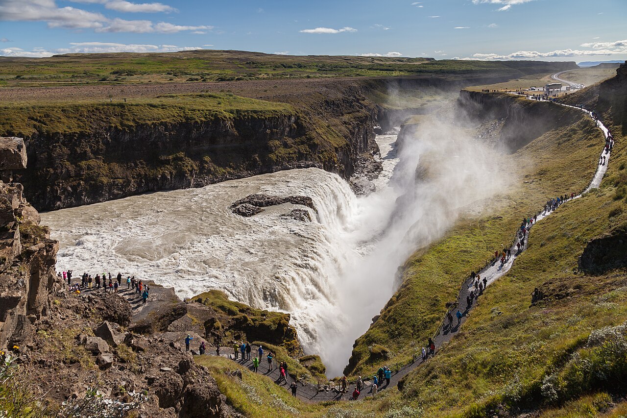 Reykjavík, Golden Circle, Bergen — Route H Easy